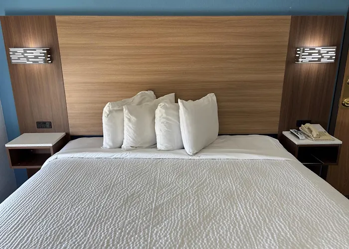 Baymont By Wyndham Hotel