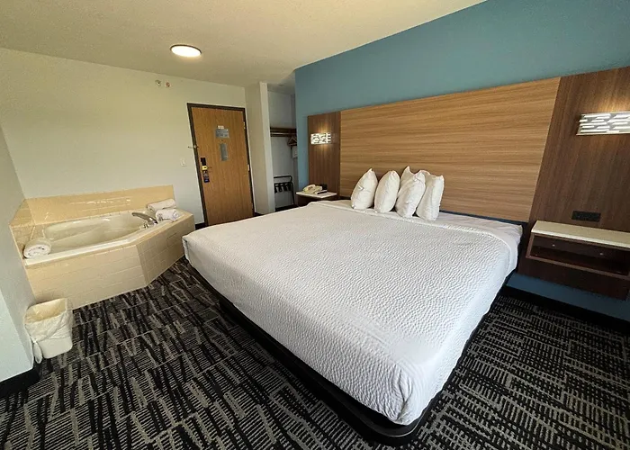 Baymont By Wyndham Hotel