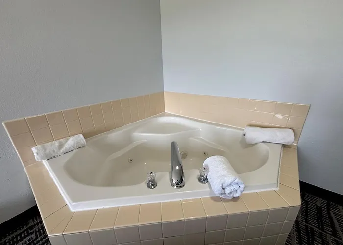 Hotel Baymont By Wyndham Jacksonville