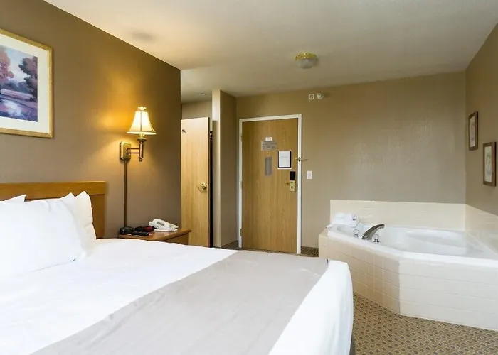 Hotel Baymont By Wyndham Jacksonville