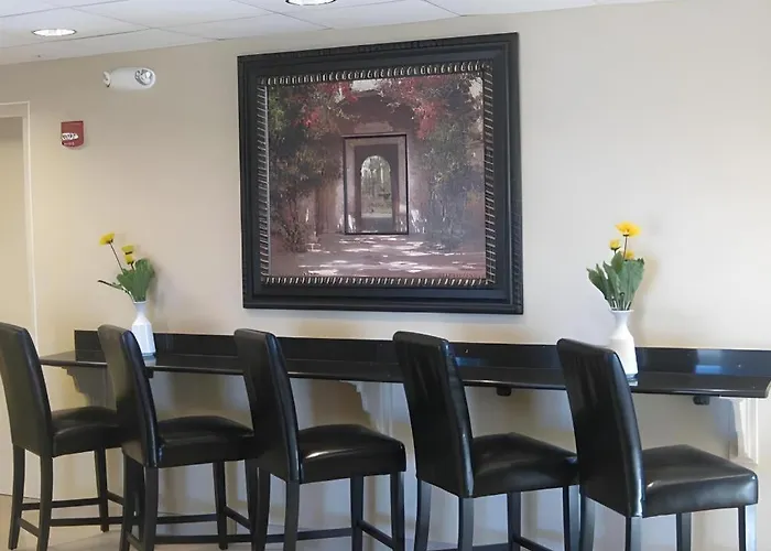 Hotel Baymont By Wyndham Jacksonville